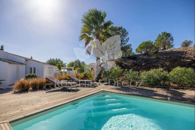 Is Eastern Algarve Still Undervalued Compared to the West?